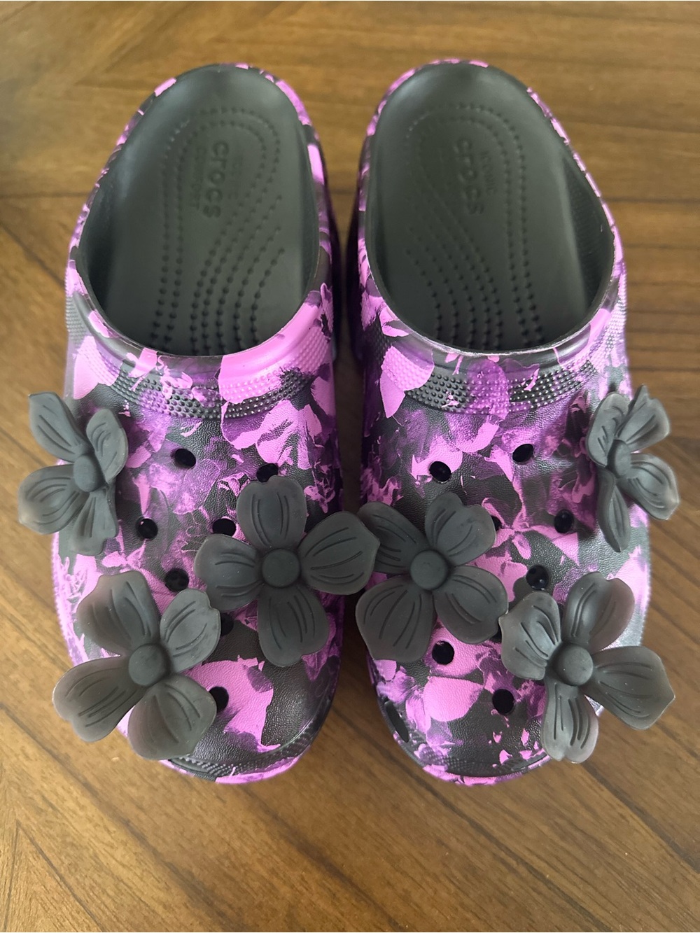 CROCS Platform Clogs in Purple/Pink and Black with Floral Charms - Picture 4 of 5